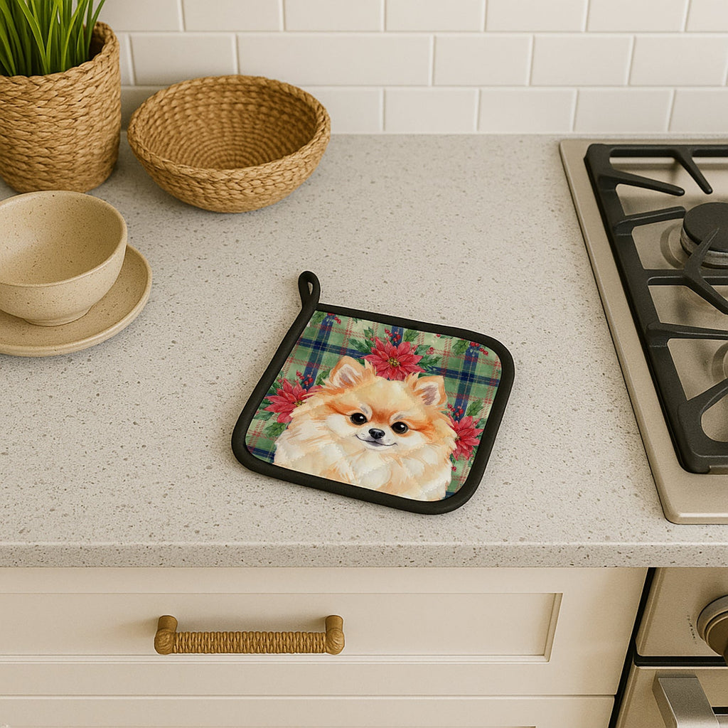 Pomeranian Christmas PoinsettIas Pot Holder Set of 2 Heat Resistant Quilted Hot Pads 7.5 x 7.5 Inch, Insulated Kitchen Trivets for Cooking & Baking