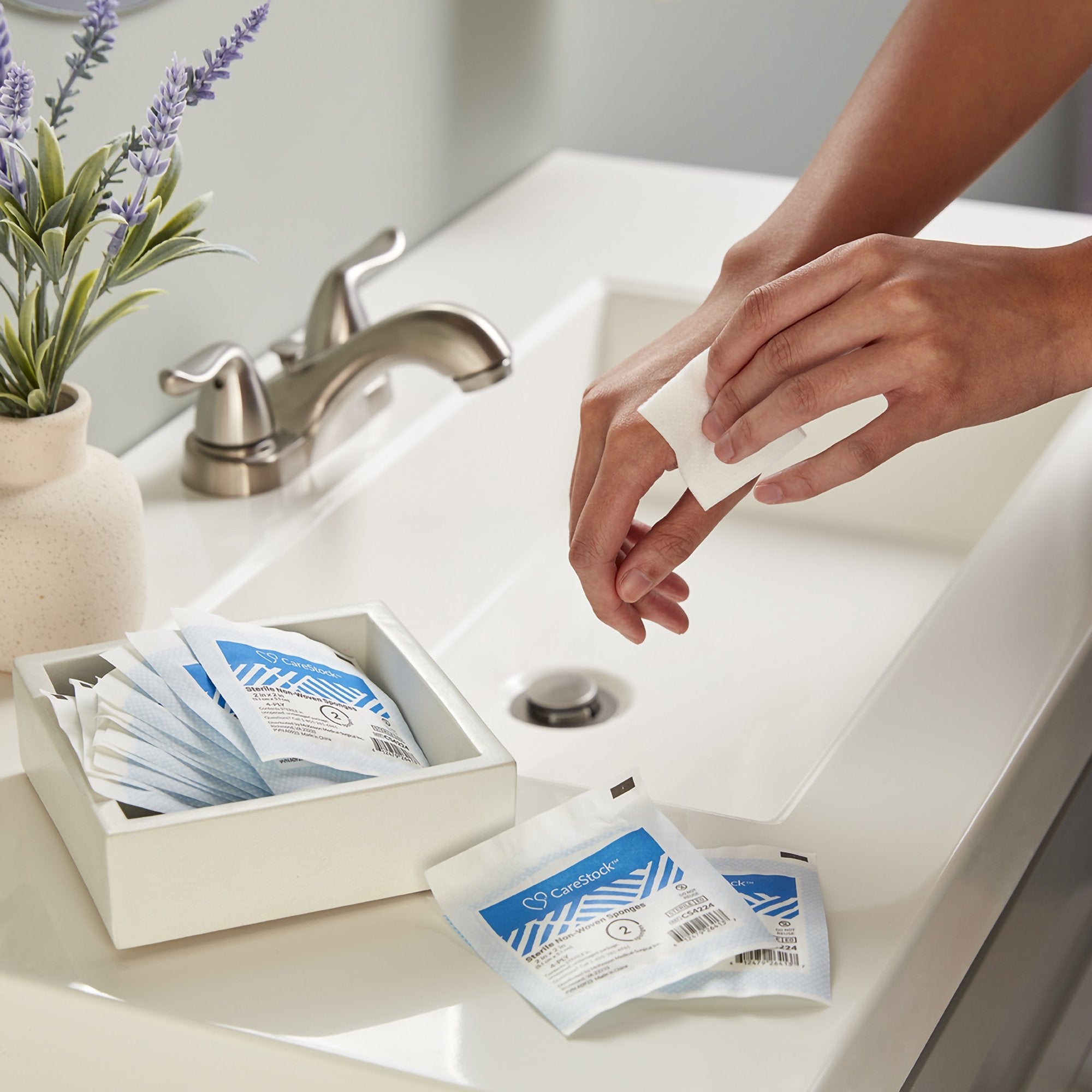 CareStock™ Sterile Nonwoven Sponge, 2 x 2 Inch, 4-Ply CS4224