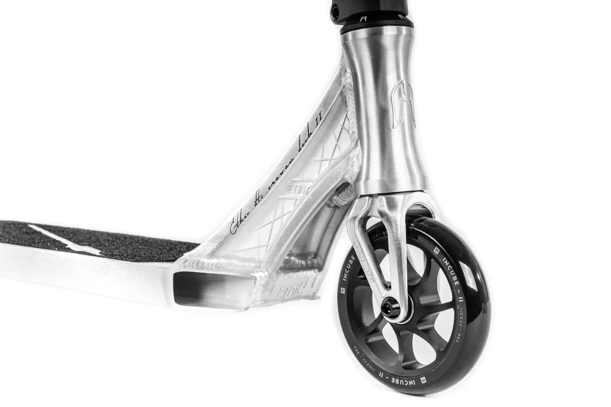 Ethic DTC Erawan V2 Medium Complete Scooter - Brushed