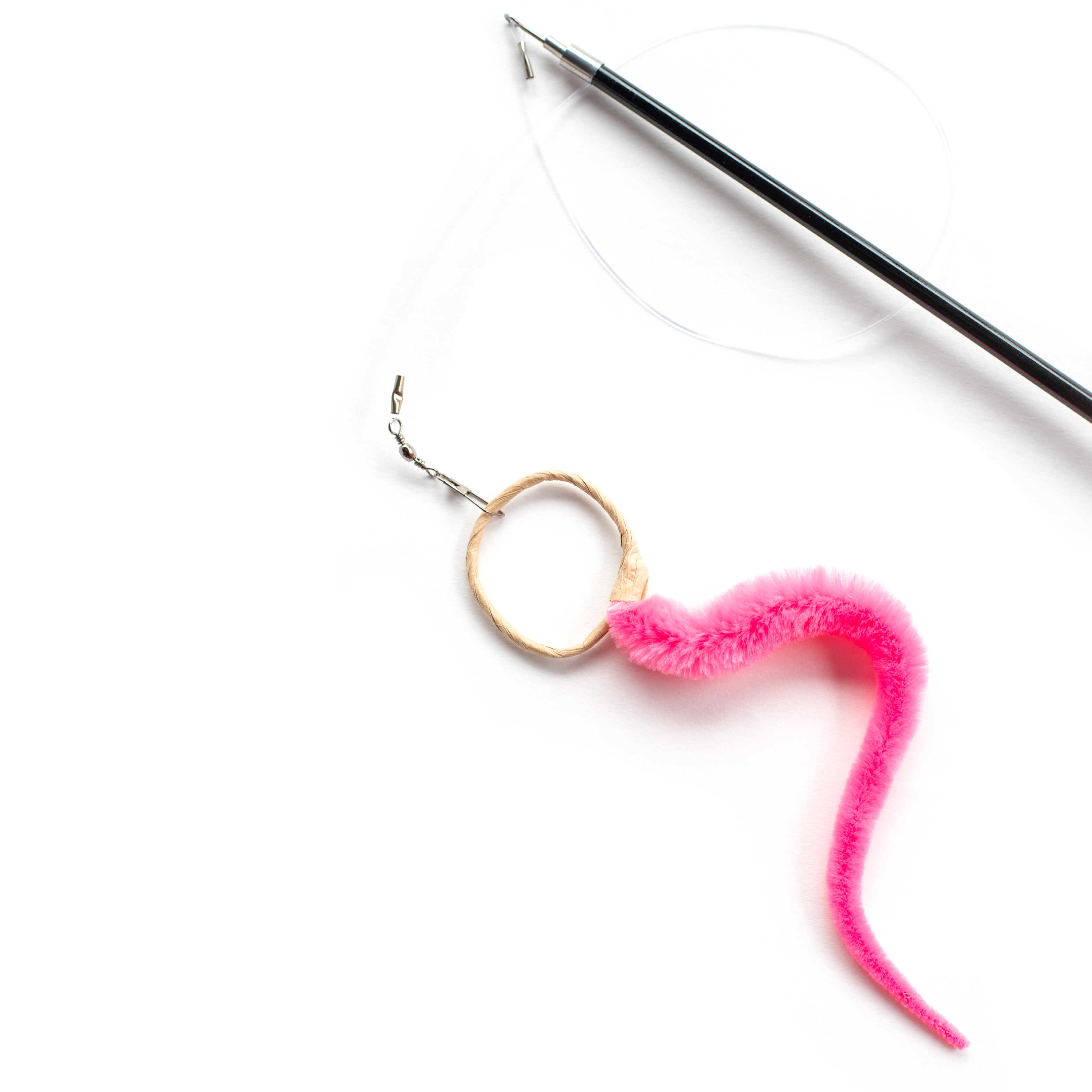 🌿🐱 A-Lure-Ring Cat Toy – Eco-Friendly Hunting Ring with Flutter Tail
