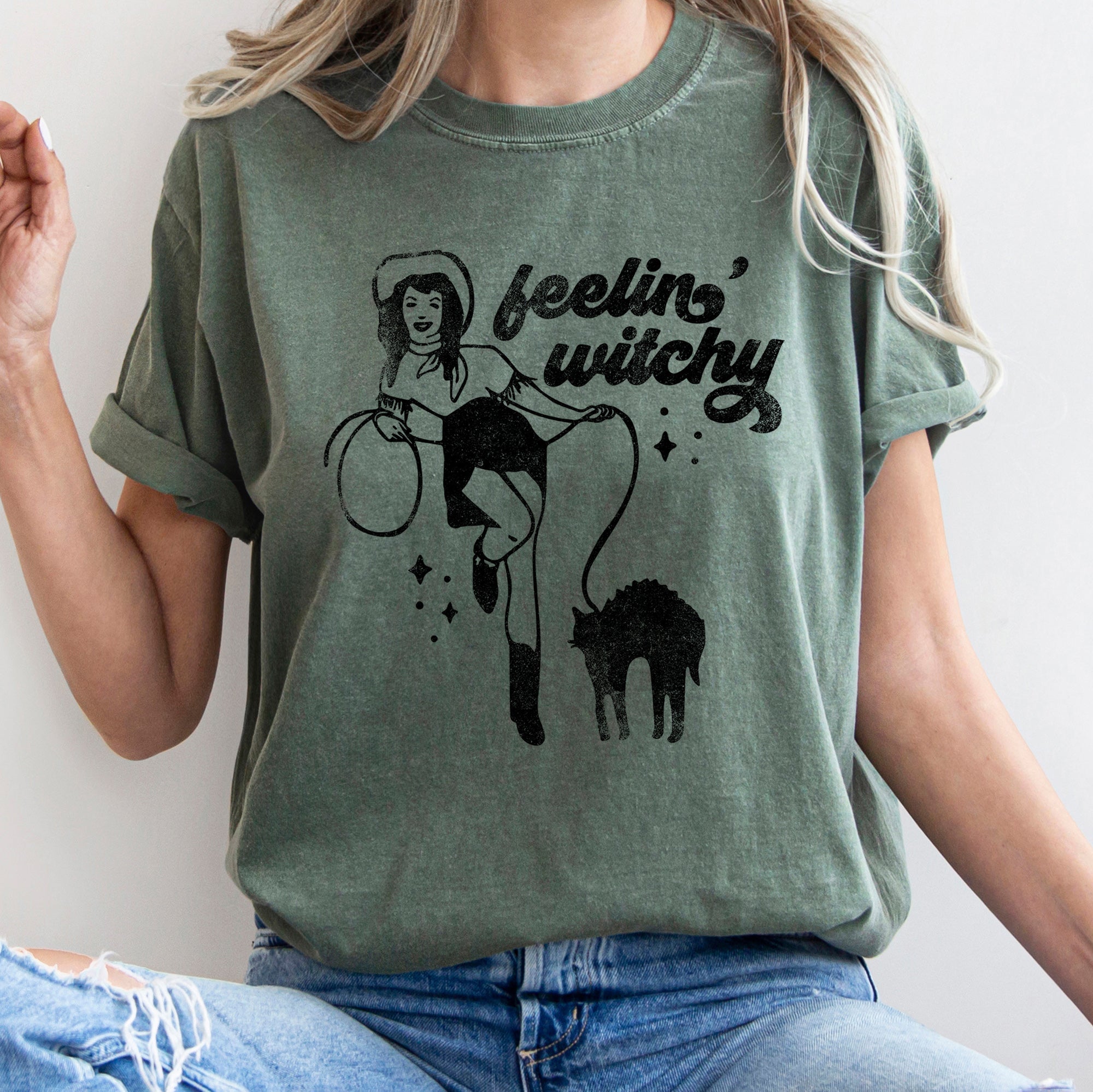 Feelin' Witchy Retro Halloween Vintage Graphic Edition Deluxe Limited Comfort Colors Tee
