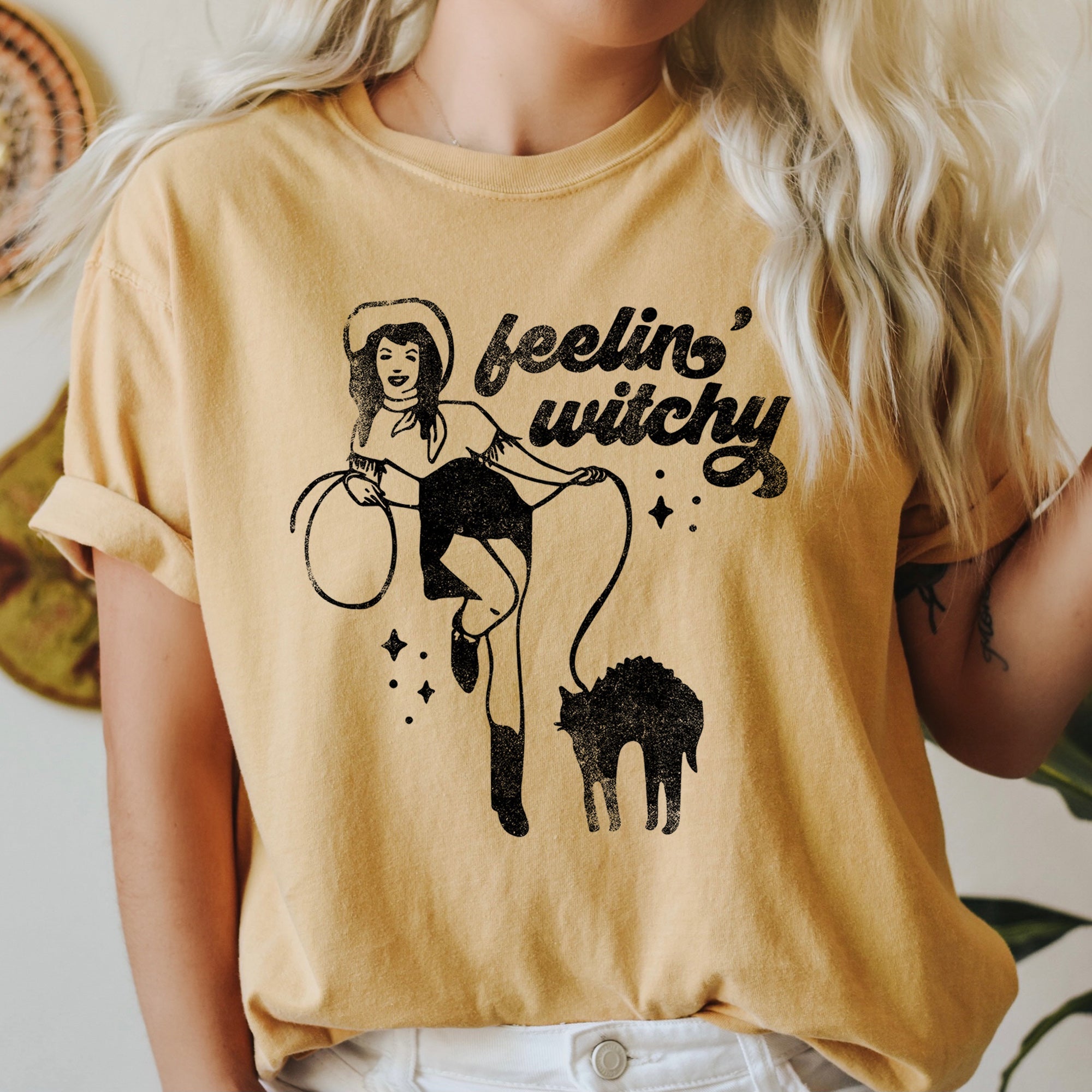 Feelin' Witchy Retro Halloween Vintage Graphic Edition Deluxe Limited Comfort Colors Tee
