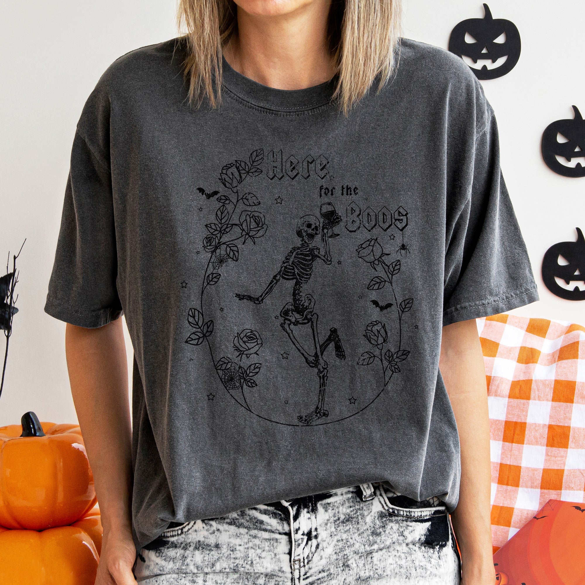 Here For The Boos Retro Halloween Vintage Night Party Spooky Illustration Comfort Colors Tee