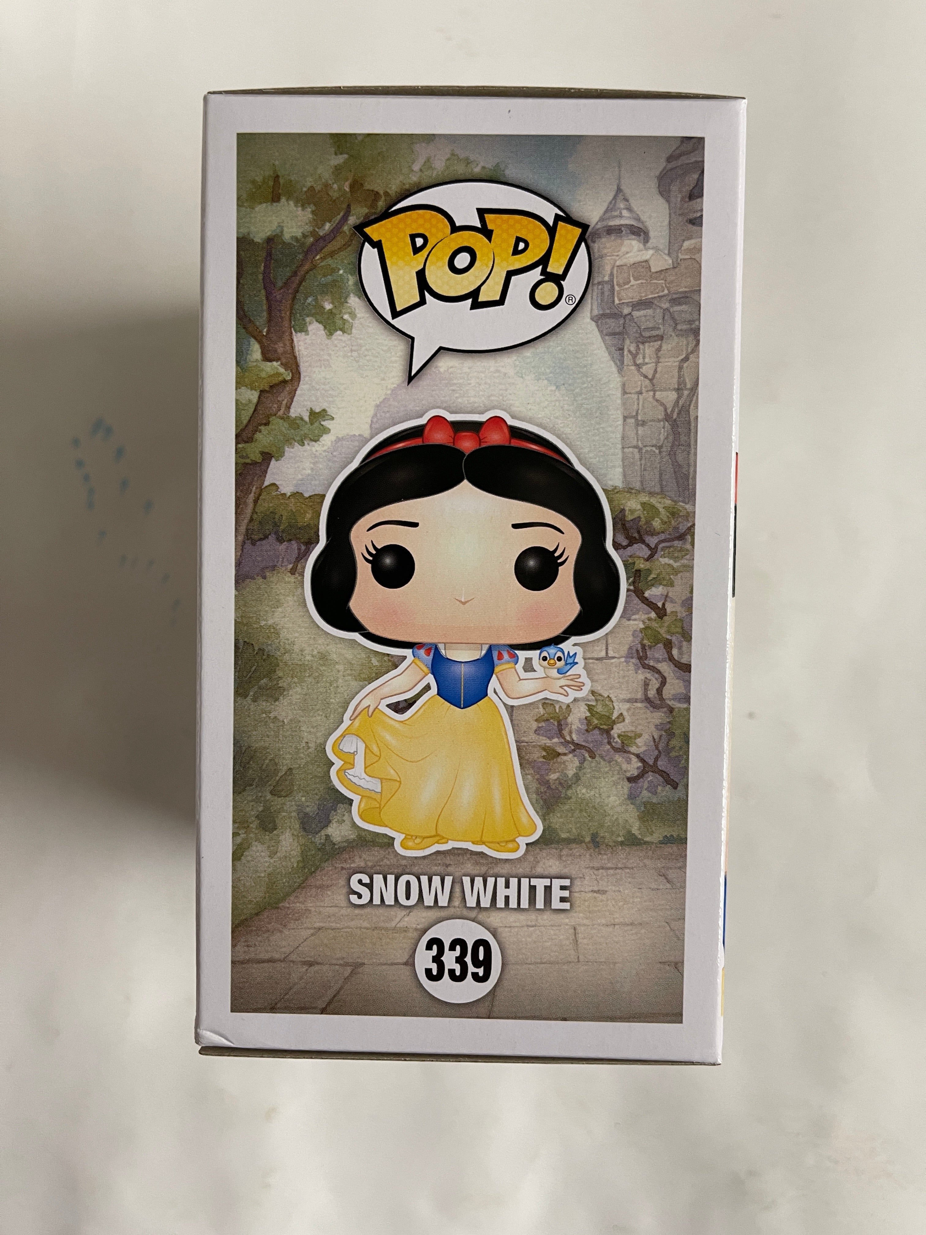 Funko Pop! Disney Snow White #339 Snow White and the 7 Dwarfs 80th Anniversary