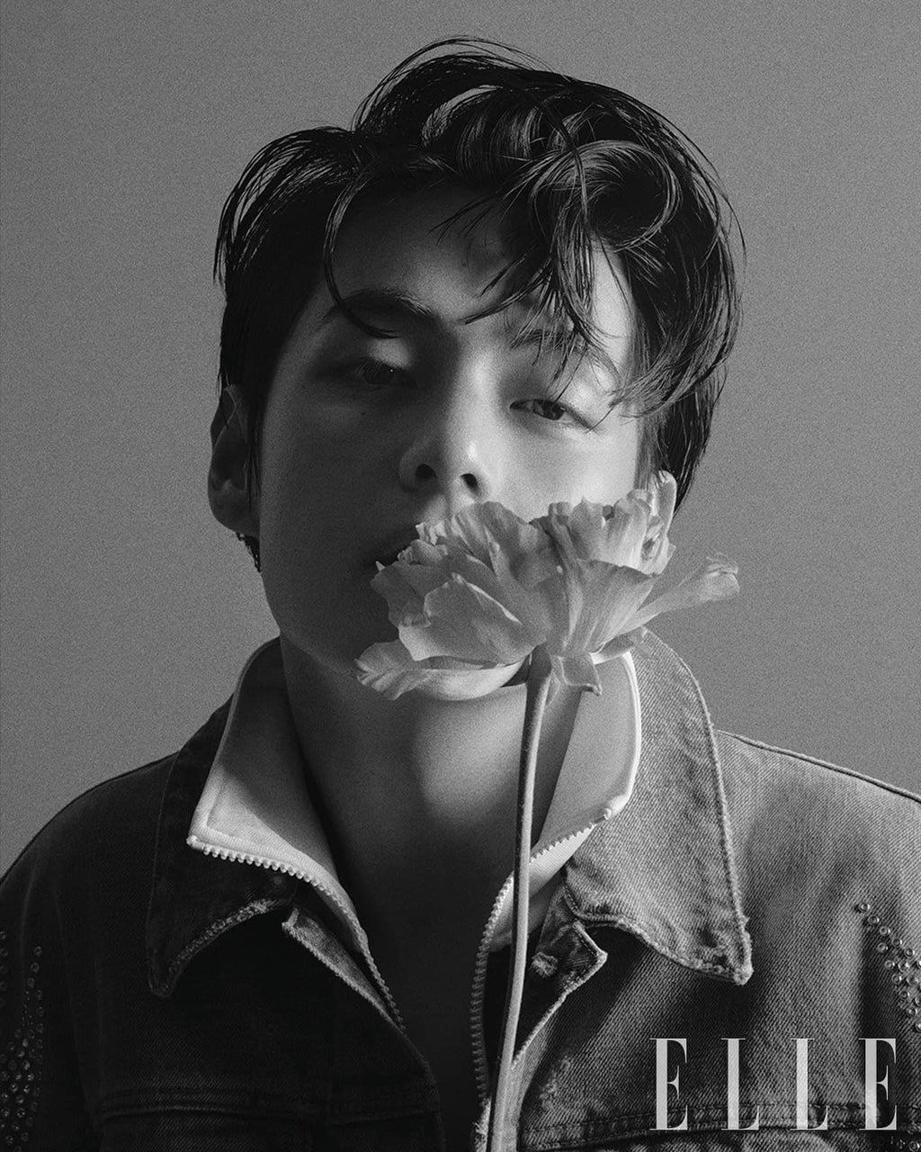 Elle 2023 April Issue - V Is Coming