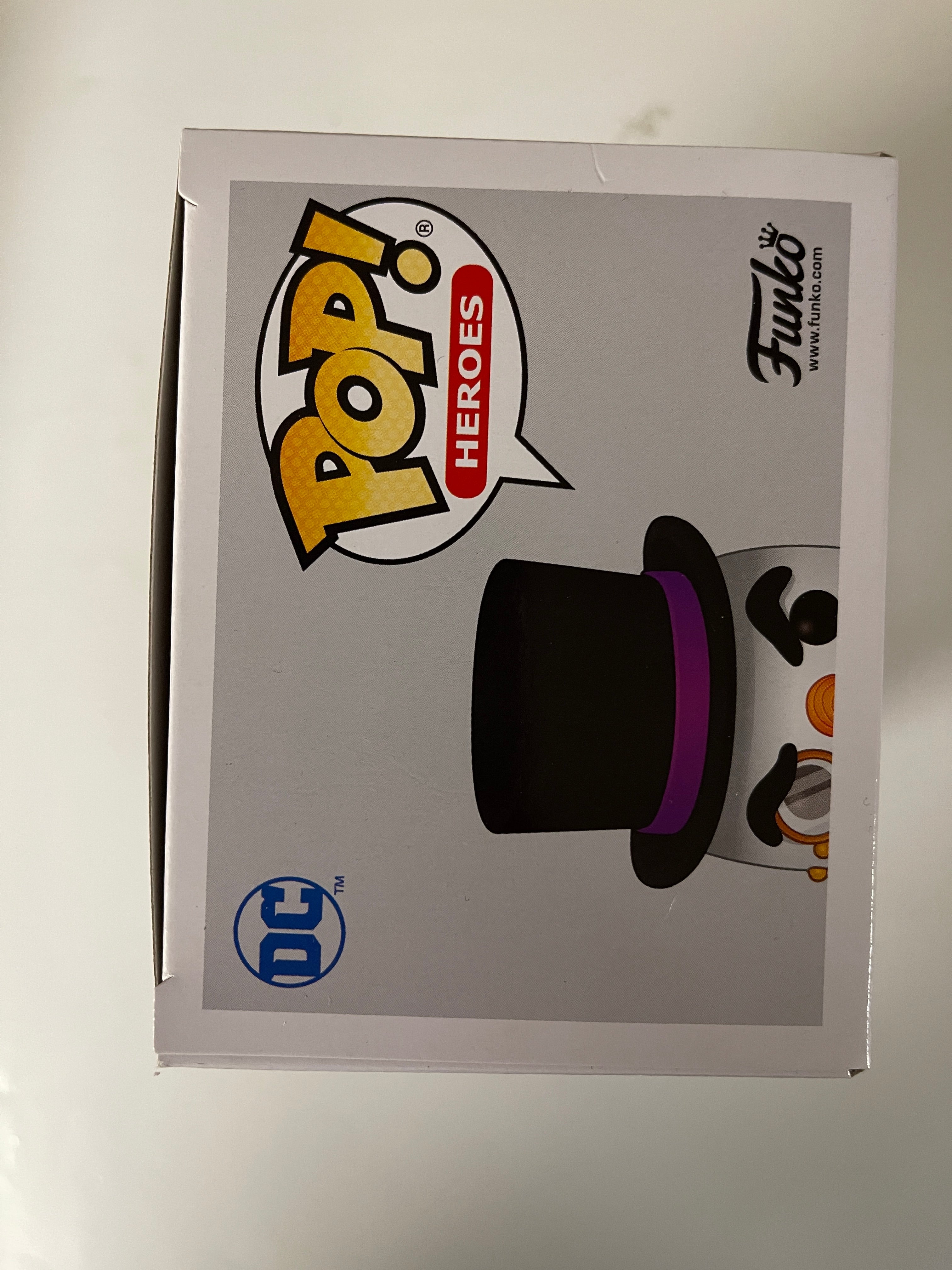 Funko Pop! DC Heroes The Penguin Snowman #367 Hot Topic Holiday Vaulted Exclusive