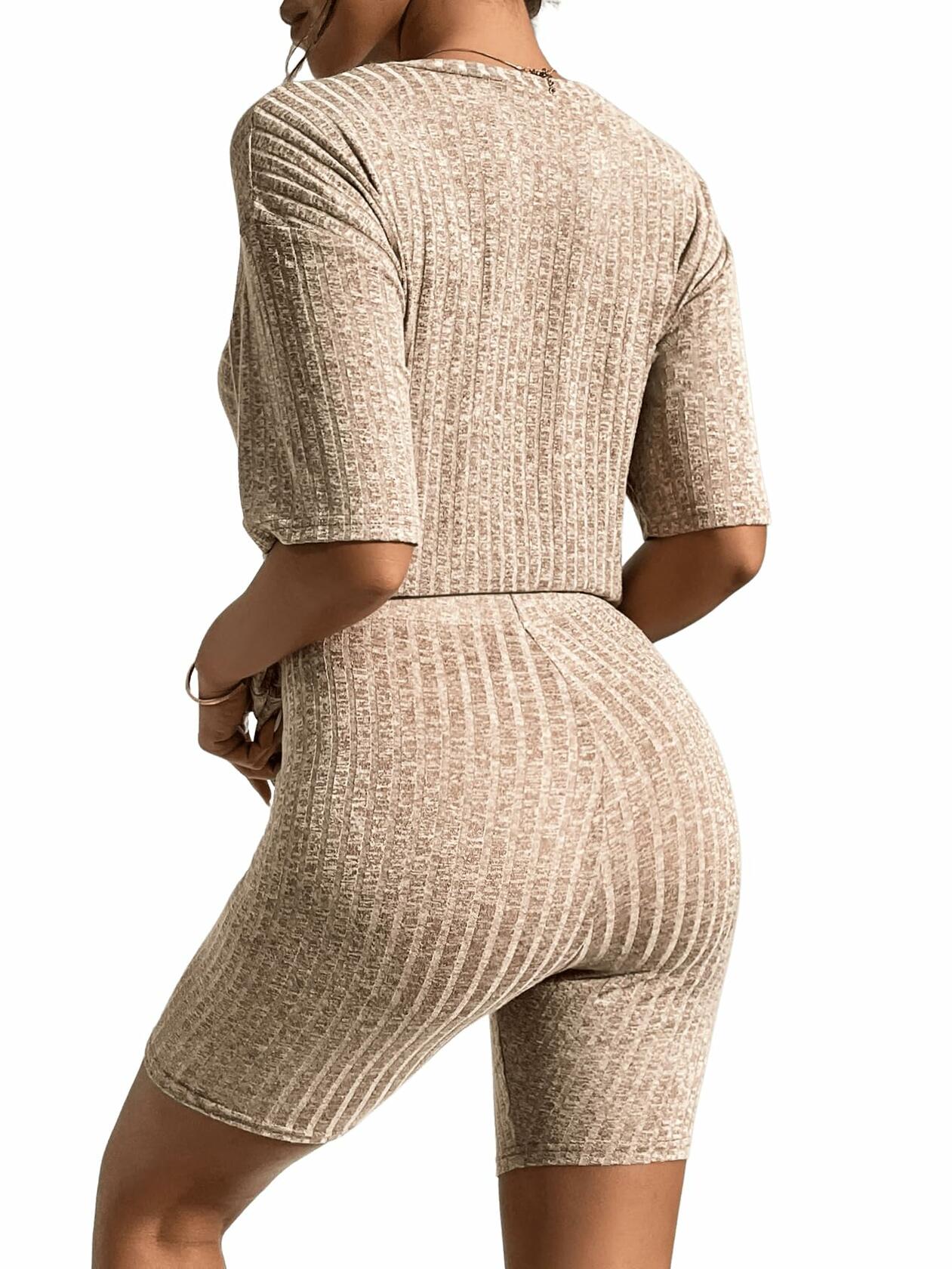 WDIRARA Women's Ribbed Half Sleeve Tee & Biker Shorts Set Khaki Size S