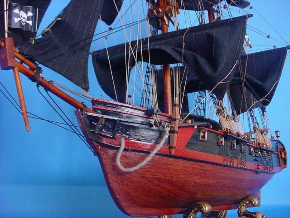 Wooden Caribbean Pirate Ship Model Limited 26"" - Black Sails