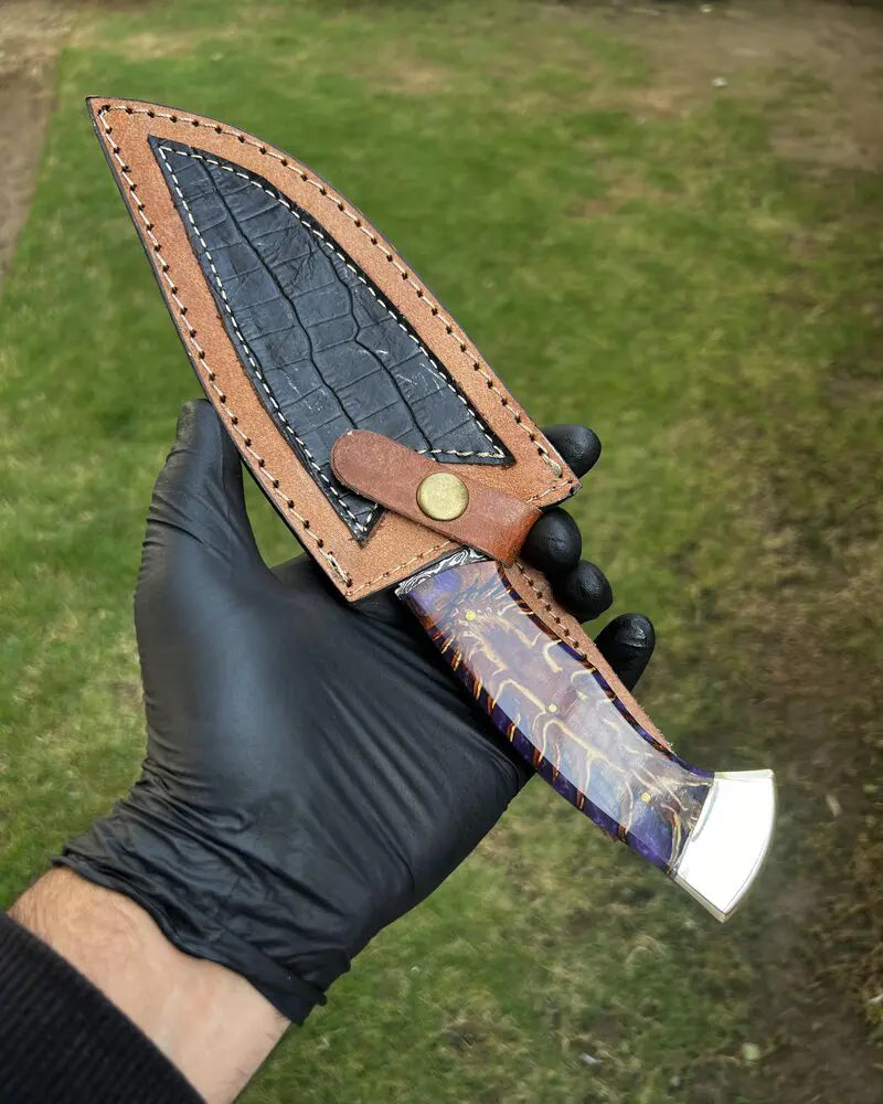 Premium Damascus Knife with Pine Corn Resin Handle & Protective Leather Sheath - PhishStones Products