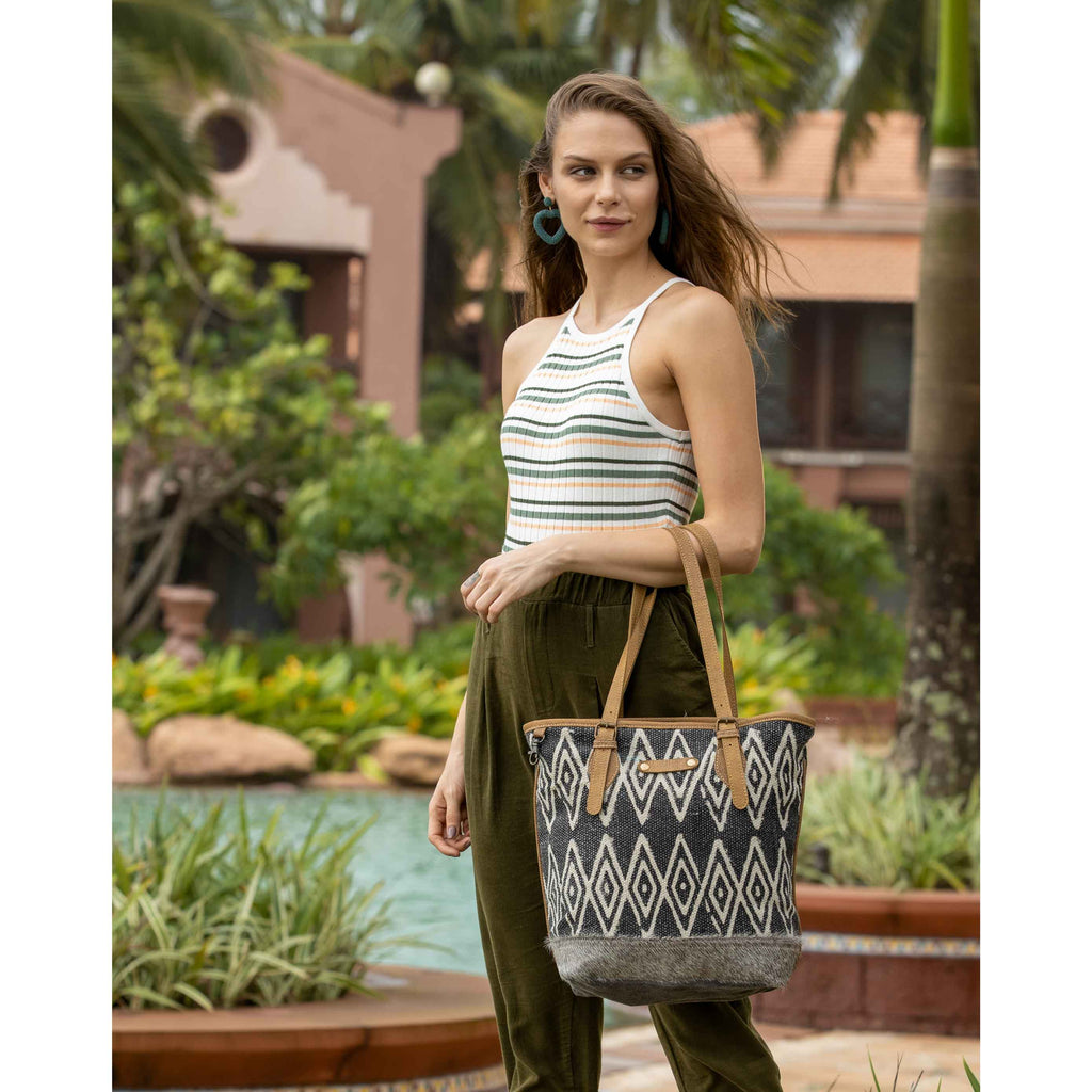 ROLE MODEL TOTE BAG - PhishStones Products