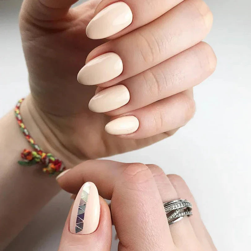 Luxio - Gel Polish Shy, 15ml