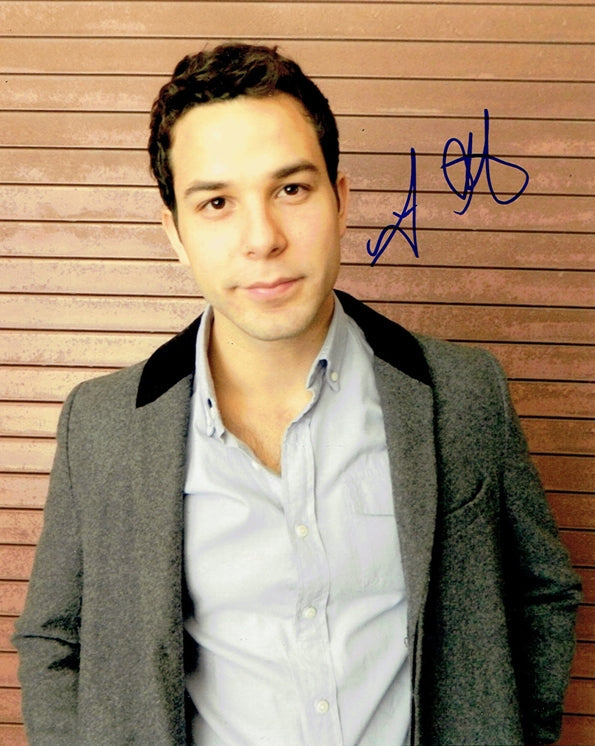 Skylar Astin Signed 8x10 Photo