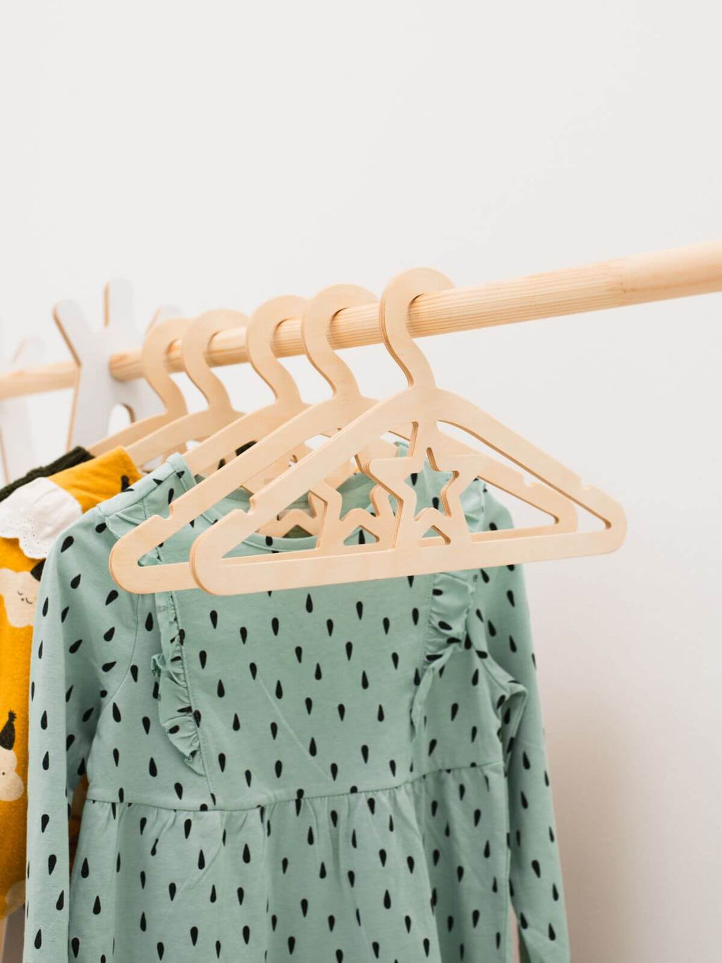 Pack of 5 Wooden Baby Hangers (USA ONLY)